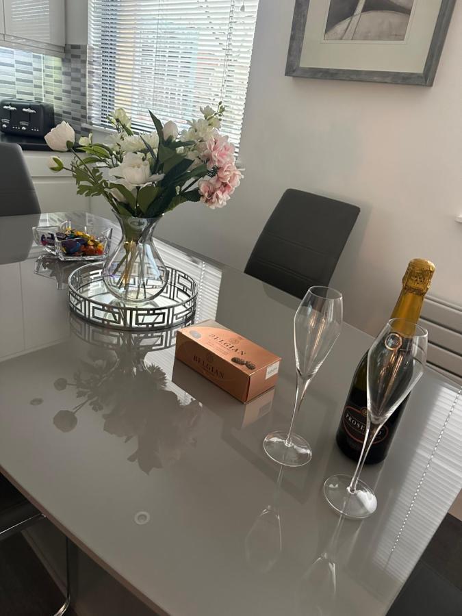 Luxury Apartment Belfast City Centre Overlooking Custom House Sqaure מראה חיצוני תמונה