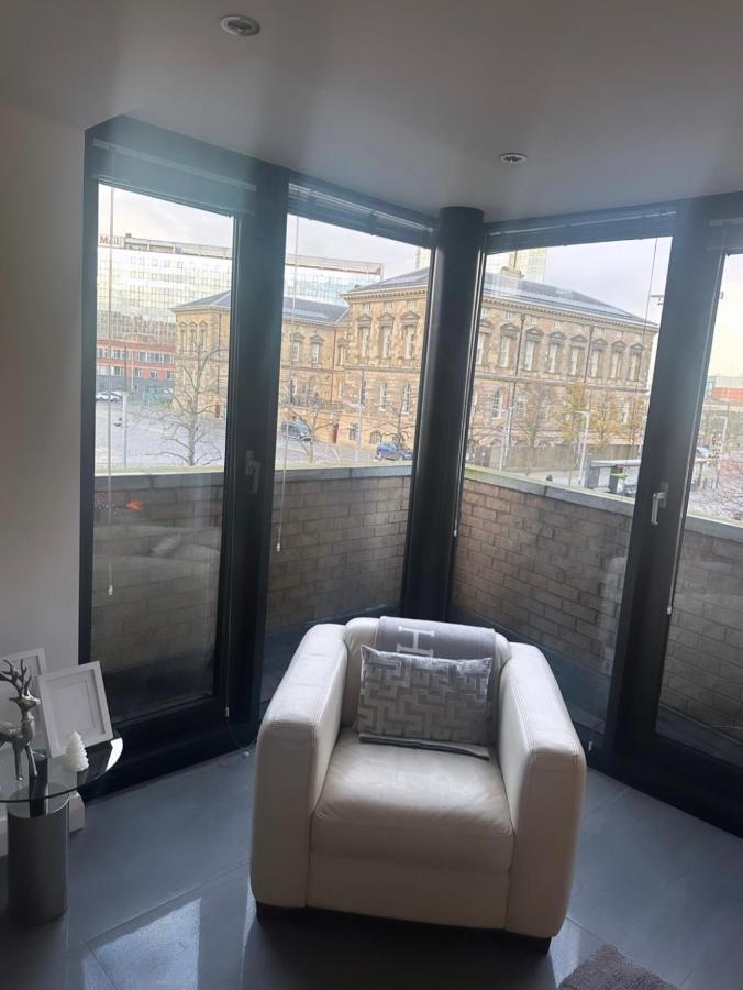 Luxury Apartment Belfast City Centre Overlooking Custom House Sqaure מראה חיצוני תמונה